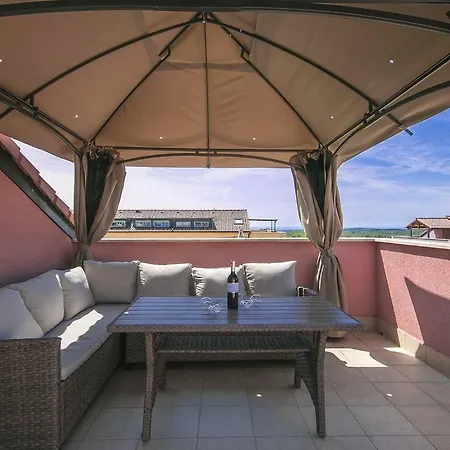 Paradise Porec Gedici