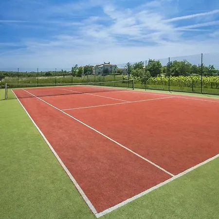 Paradise Porec Gedici