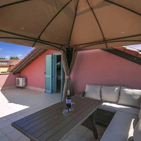 Paradise Porec Апартаменты *